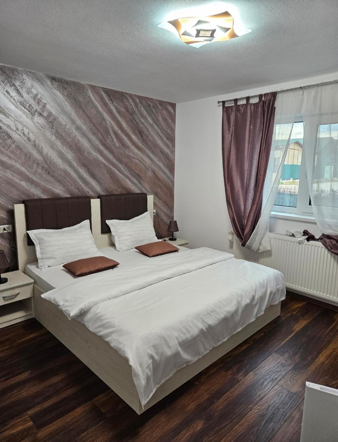 Casa Coco Hotel Curtea De Arges Luaran gambar